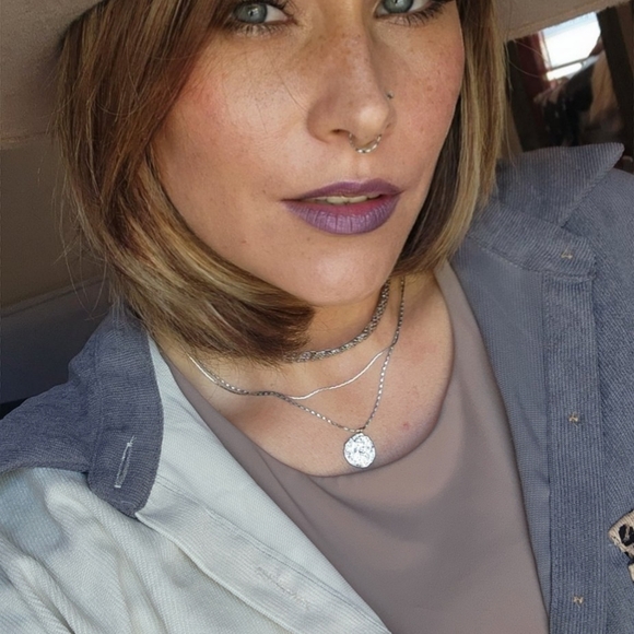 Meet your Posher, Sacha - Picture 3 of 4